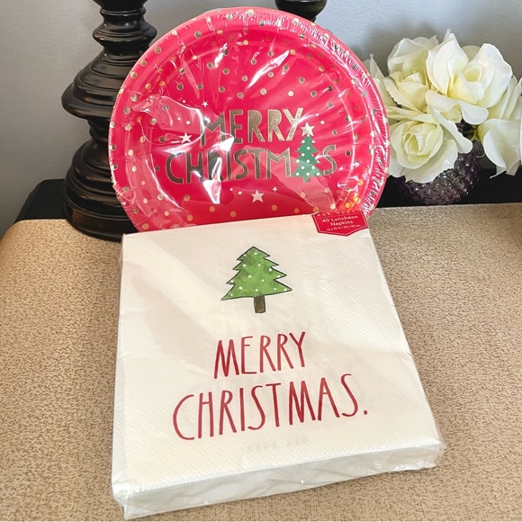 NWT Rae Dunn MERRY CHRISTMAS/CHRISTMAS TREE Party Plate Bundle - Picture 3 of 3